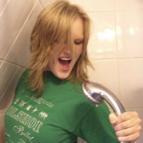 smelton77's profile picture. Domestic diva, CPA, & Home-Birthing Momma.