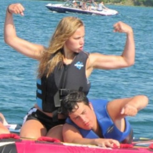 CurlLine's profile picture. 