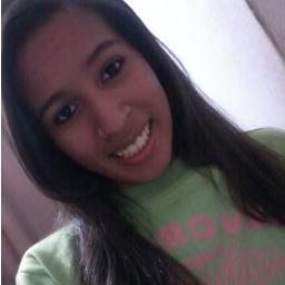 -                ,              * O maior erro do ser #Humano, é tentar tirar da #Cabeça aquilo que não sai do #Coração !   '
  . *