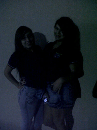 Un aplauso por aquellos que a pesar de ser juzgados por quienes son,no Cambian por complacer a nadie∞/Alejitha Valencia♥