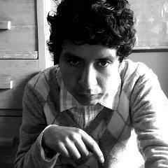 Conde, príncipe, dandy, blogger, niño Goyito, gamer, Bonvivant, escribidor,engreído,economista,altivo, vanidoso, voluble, snob, sentimental, florero y cinéfilo.