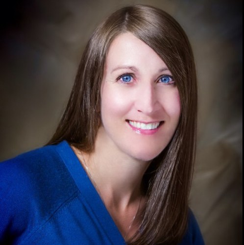 Marketing communications professional. Mom, wife, runner, knitter and Pinterest addict.