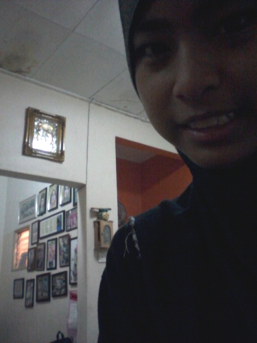 Hye and Hallow , Follow aq then aquhh akn Follow korg blek ...  ^^