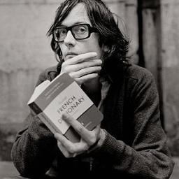 Madre de 3, divorciada, director de la Coparmex 2004-2005, ganador del premio Alfaguara 1999, productor en Otro Rollo y Tempranito2000, maestro y amigo