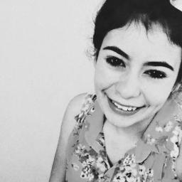 MaraRochha's profile picture. ''Tantos libros por leer, tantas películas por ver, tantas canciones que escuchar, tanta música por bailar, tantas razones para sonreír, tanta vida por vivir''