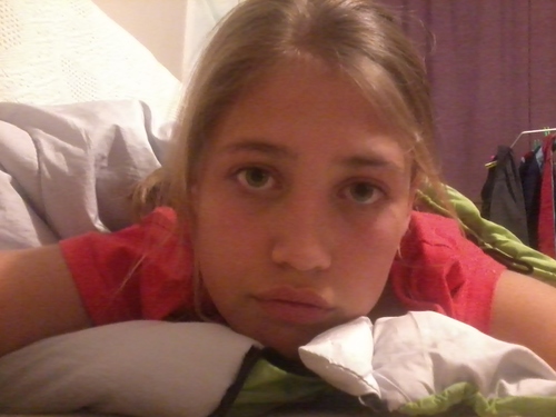 hi im grace and i luv my bff nyah! i love netball and my cat toby :) plz follow i will follow back! luv ya all xxx