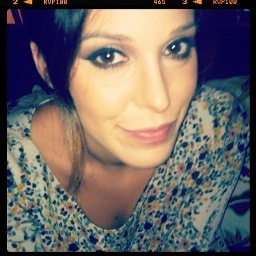 Los Angeles based Make-up artist. For bookings visit my website! Cheers xoxo