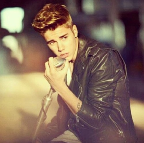 Belieber all the way, Justin is my idol. My insperation. I'll love him and follow him no matter what. Its all about the music. Always kidrauhl!! ^.^