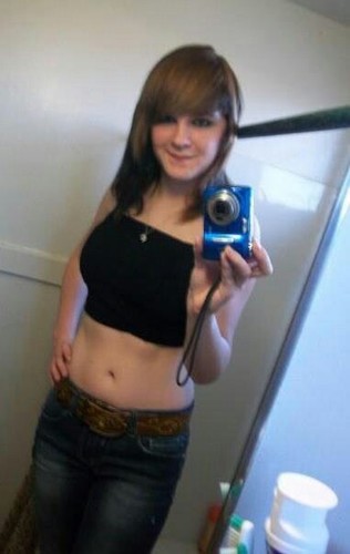 I'm be 17/ Bi / Collinsville High School :D