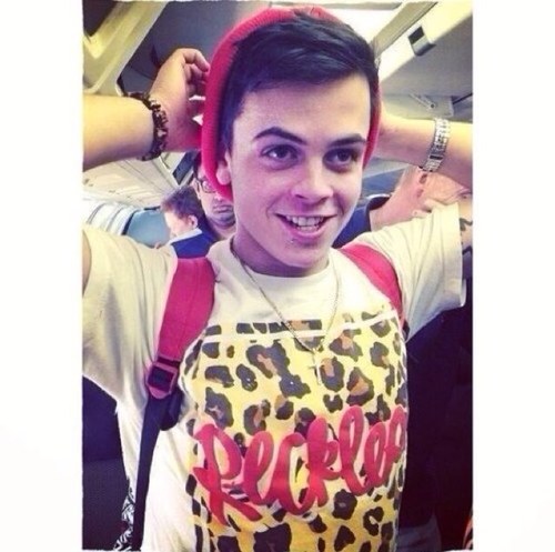 this is a free follow from @awhsahyounie / @jessheavenx, so pls follow back on them accounts, ily all have a great day