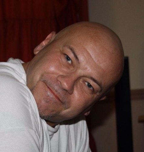 I support the mighty Spurs, TTID! I have a gorgeous missus and 3 amazing kids that I would give my life for and cant forget my 4 cats, I love Soul Music!