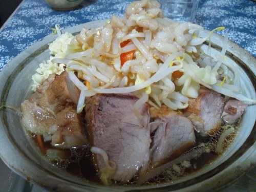 ラーメン大好き チャーハン大好き 。 ツイッターして下さい。 写真は自製。 宮藤官九郎、タランティーノ 関ジャニも好き。