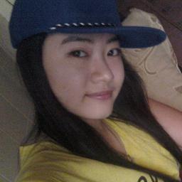 Hello, I'm Trương Tuyết. I'm from Vietnam. Now, I'm a student of Tay Do University (Can Tho). Nice to talk to u! (=^.^=)