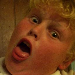 Likes outnumbered,daniel roche, supports arsenal and loves music!!