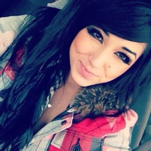 BrutalBeaute's profile picture. meh.