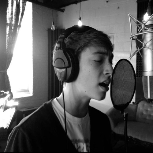 I am a 15 year old Actor/Singer  NEW  SINGLE COMING TO ITUNES ON SEPTEMBER 29: Go Go Go