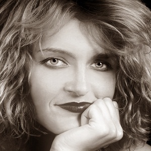 H05Barbara's profile picture. Marketing guru loves tAmbulance dispatchero surf