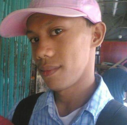 A simple person with a respect to others especially to the 2 person. Kuya and ingkong