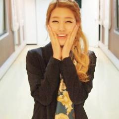 Hi~ Jiwon's here! SPICA's face Of The Group. wanna know me? search on google ya~ [880405L].
My Potently @KL_onew♥~