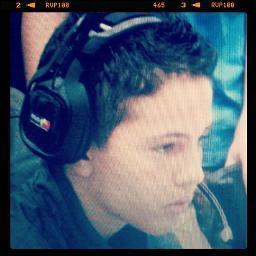 Avenger_WlZR's profile picture. Compte fake, le vrai est @Avenger_WiZR. Go le folow il le mérite amplement ;)