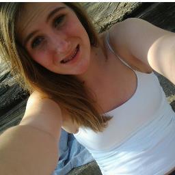 Hey! My name is Alexis!(: I live in Iowa and I love one direction!(: #Teamfollowback