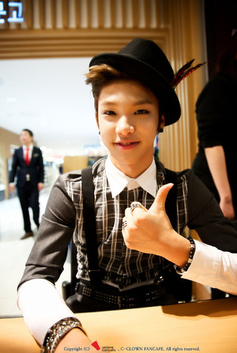 ผมคือมักเน่สุดน่ารัก?แห่งราชวง C-Clown มีนามว่ามารุครับ. [Maru_Cclown] #97line