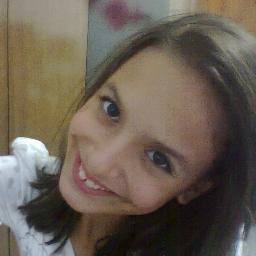 Uma menina evangélica que ama sua família e claro Lucas Santos !!!