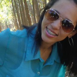 menina complikda e perfeitinha! nao gostou?? surpreenda-me.