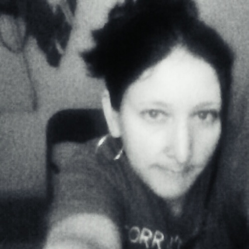 i am a mom and girlfriend. i love metal and rap music, friends, family n having a kickass time!! i love taking care of my man n kids!
