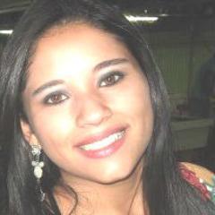 Simplesmente...FELIZ!!! A vida tem a cor que a gente pinta :-)