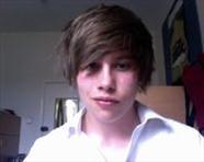 Youtuber, gamer, and musician! http://t.co/77KuPW3ESg