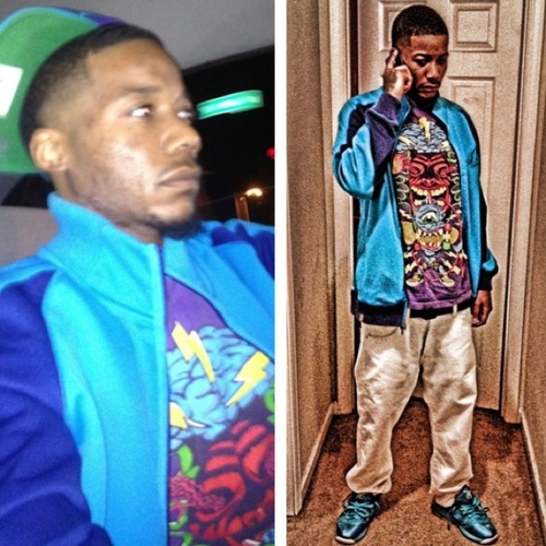 A SIMPLE NIGGA WIT SWAG N CASH N A GLOCK 19 DAT'LL BURN A NIGGA ASS BUT IF IT AINT MONEY FUK IT..LAKEMOBB BITCH GBODYORNOBODY