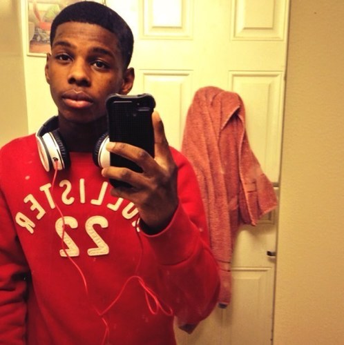 #CHS | #TheBronx | #Student | x111^ | #Basketball | #BullsNATION | Instagram : @1950_SNAPPY