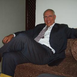 Publiciste,lauréat des facultés de Droit, cadre supérieur.  Rabat  Maroc