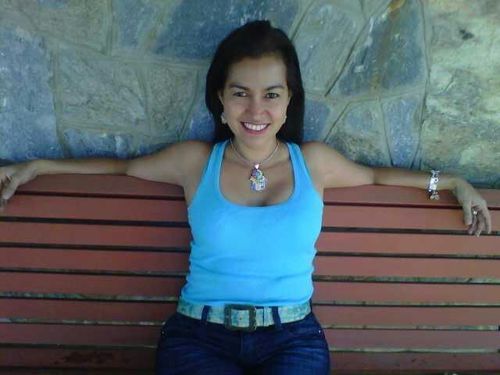 Caraqueña, Trabajadora y 100% Productiva.
Margariteña de Corazón. Amo a mi País por por sus playas, desiertos, montañas, selvas, nieve, flora y fauna