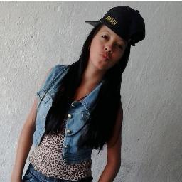 ' Meeu Twitter Estaa Deesertoo .. Maais e Dáái see Eu Nãoo Ligoo Ninguéém Teem que Ligaa !! Ruum