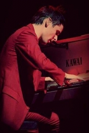 The_2nd_Law's profile picture. Muse is my life. The show of April 26, 2013, will always be embedded in my head. I can not do without. This is my drug!