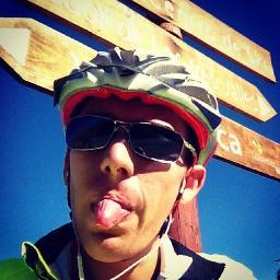 Hanskpm's profile picture. Un weon normal un poco fuera de lo común, tincado y a mi manera, amo las cosas simples de la vida.