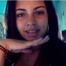 Born to be happy and not perfect :)(: I can do all who strengthens me ;3 O bagulho é loco o processo é lento , Vai segurando ;p fãan da @mcPocahontas