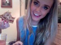 Yoshikoaqbt's profile picture. Love is much like a wild rose, beautiful and calm, but willing to draw blood in its defense. ~Mark Overby http://t.co/qShG7XgvRm