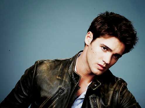 I I am jeremy gilbert I am elenas bother single RP 18+