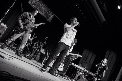 New Sheffield based band taking inspiration from Biffy Clyro and Muse! Posting about future gigs, songs and further announcements. Sphincter.