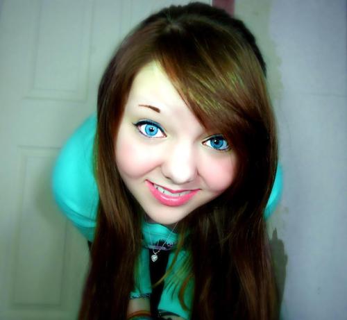 Love all music/photography/animals(: I follow back!(:
