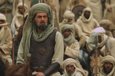 الحياه مدرسه أنا مدير فيها.