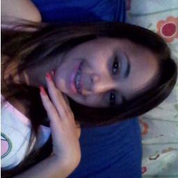 Ontem à noite olhei para o céu e comecei a dar a cada estrela uma razão pela que te quero tanto.  Faltaram-me estrelas. / buuda s2