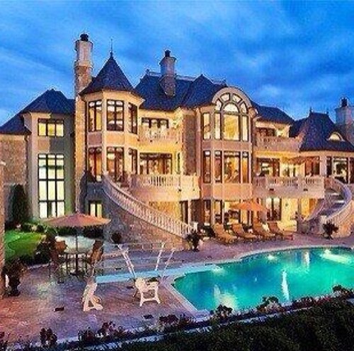 TeenHouseRP's profile picture. With other teens at the mansion, it's a blast! No parents, no rules, no worries. Owner: @RileyHudsonTH (-K) Co-Owner: @ZaneHashingsTH (-A✌)