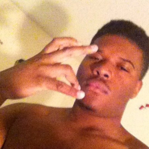 Yung niggah livn dha life gettn $ n ain't stuntn ah hater or ah hoe ya heard