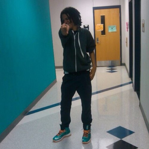 Follow me i follow back
