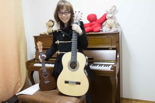 Samsung Electronics - I'm Taiwanese from Mars. I can speak three languages - Taiwanese, Korean and English.