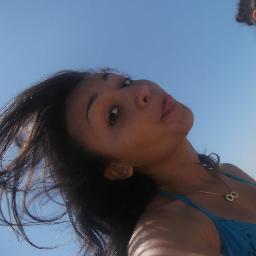 sou uma menina q nao abro mao dos meus amigos!!